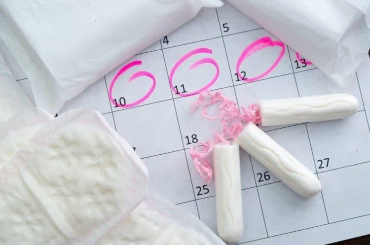 Sự thay đổi chu kỳ kinh nguyệt tự nhiên ở phụ nữ trong độ tuổi sinh sản